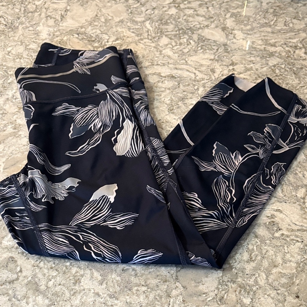 Athleta cropped Leggings